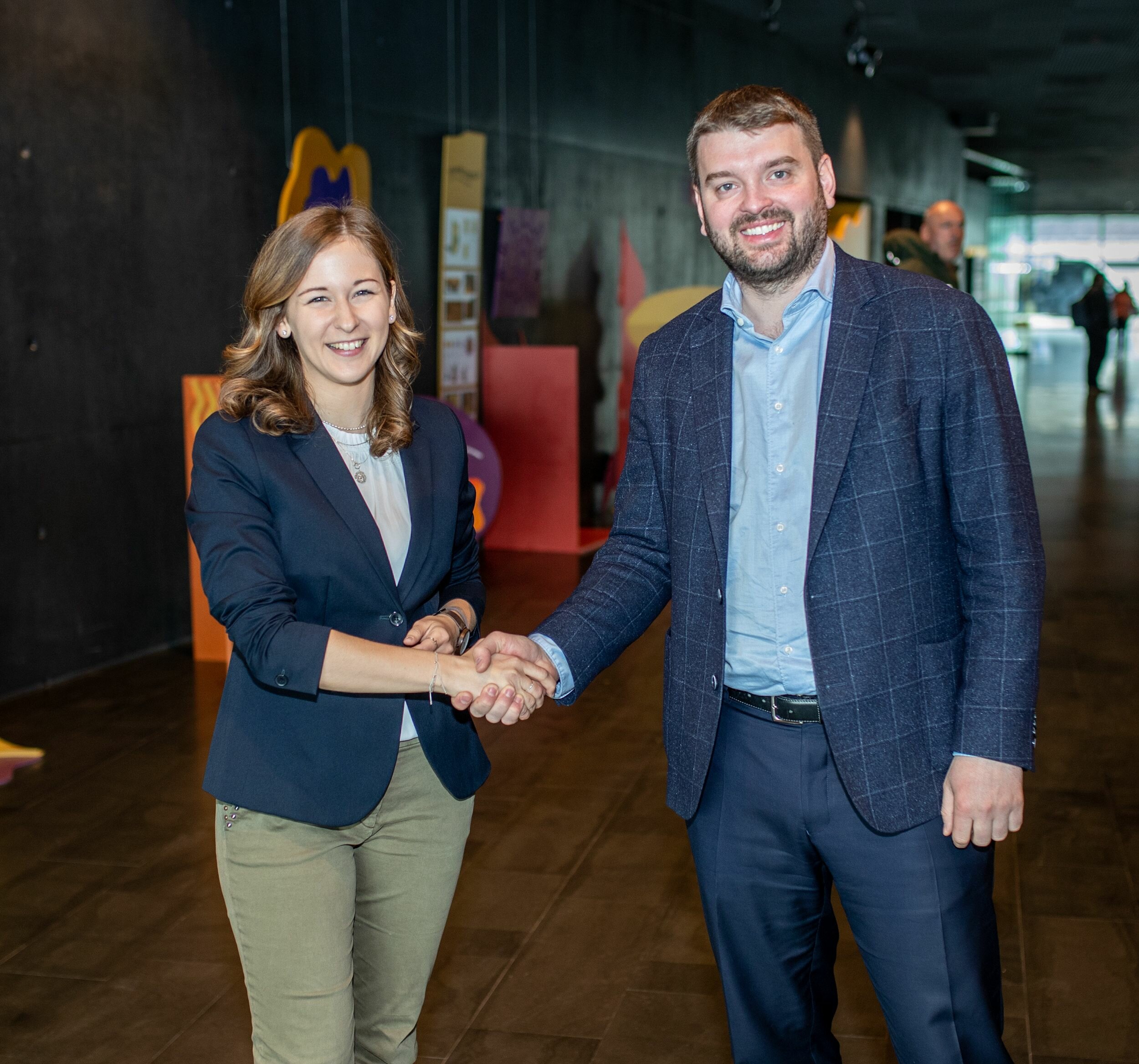 Österreichs Staatssekretärin Claudia Plakolm und Islands Bildungsminister Ásmundur Einar Daðason